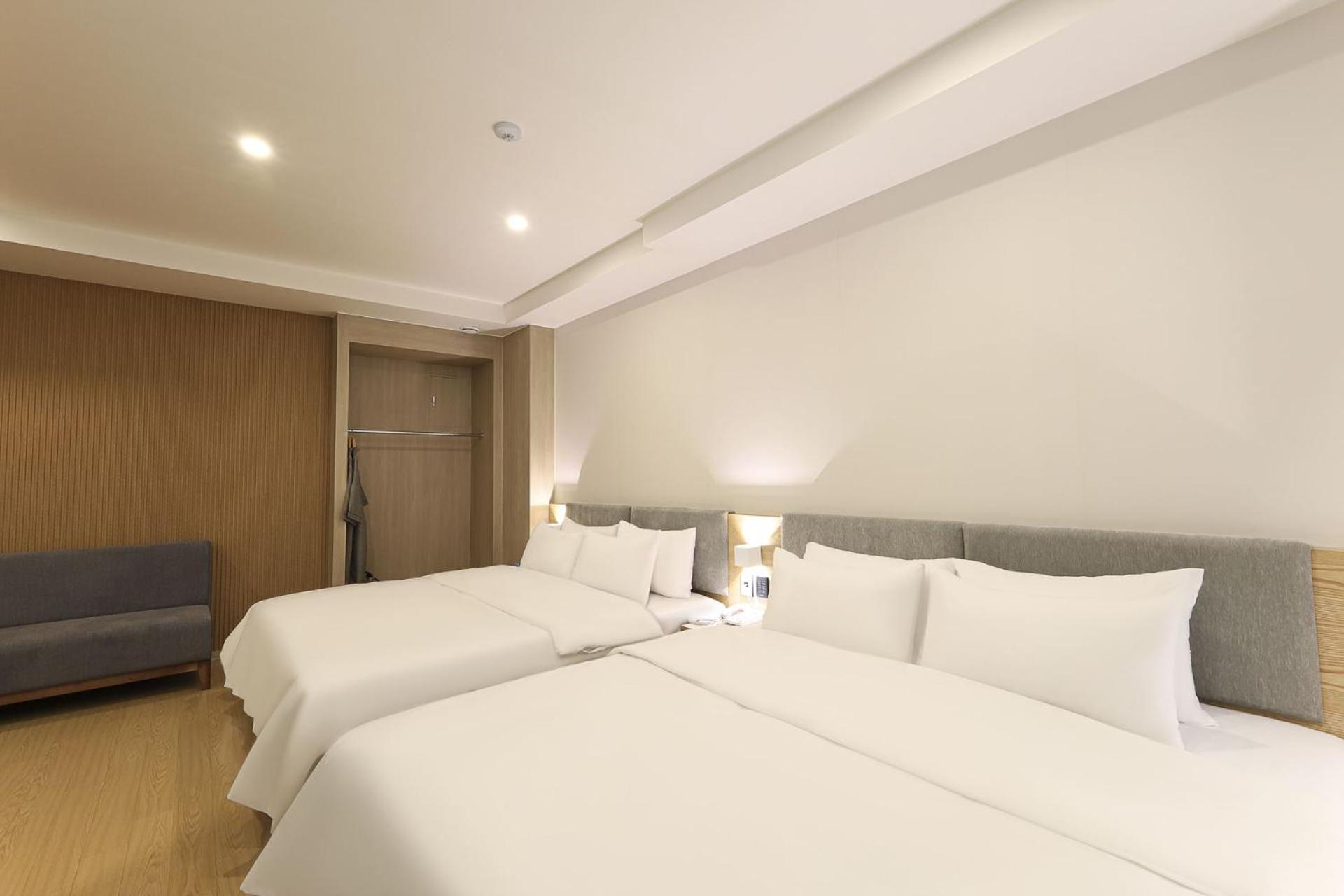 Hound Hotel Чханвон Экстерьер фото