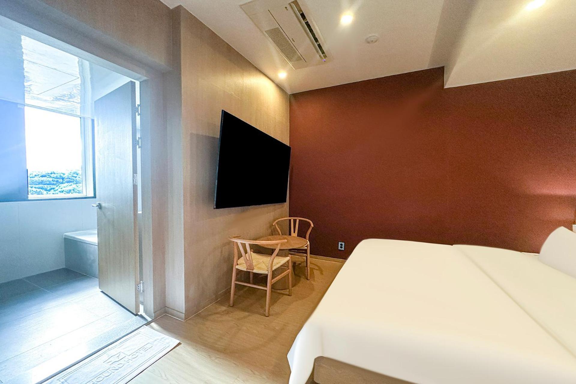 Hound Hotel Чханвон Экстерьер фото