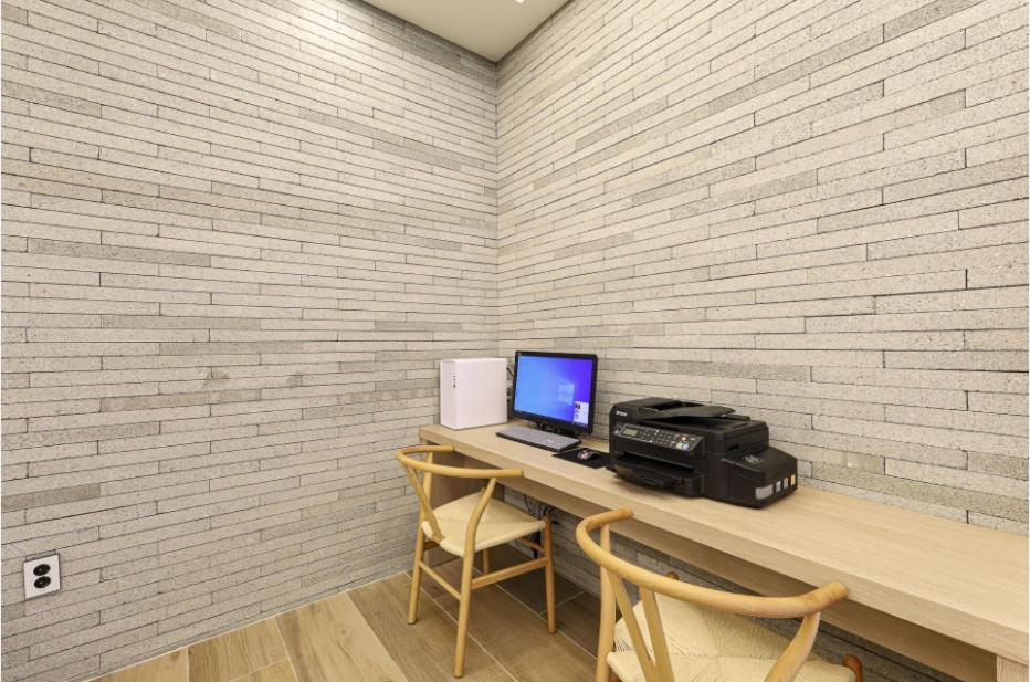 Hound Hotel Чханвон Экстерьер фото