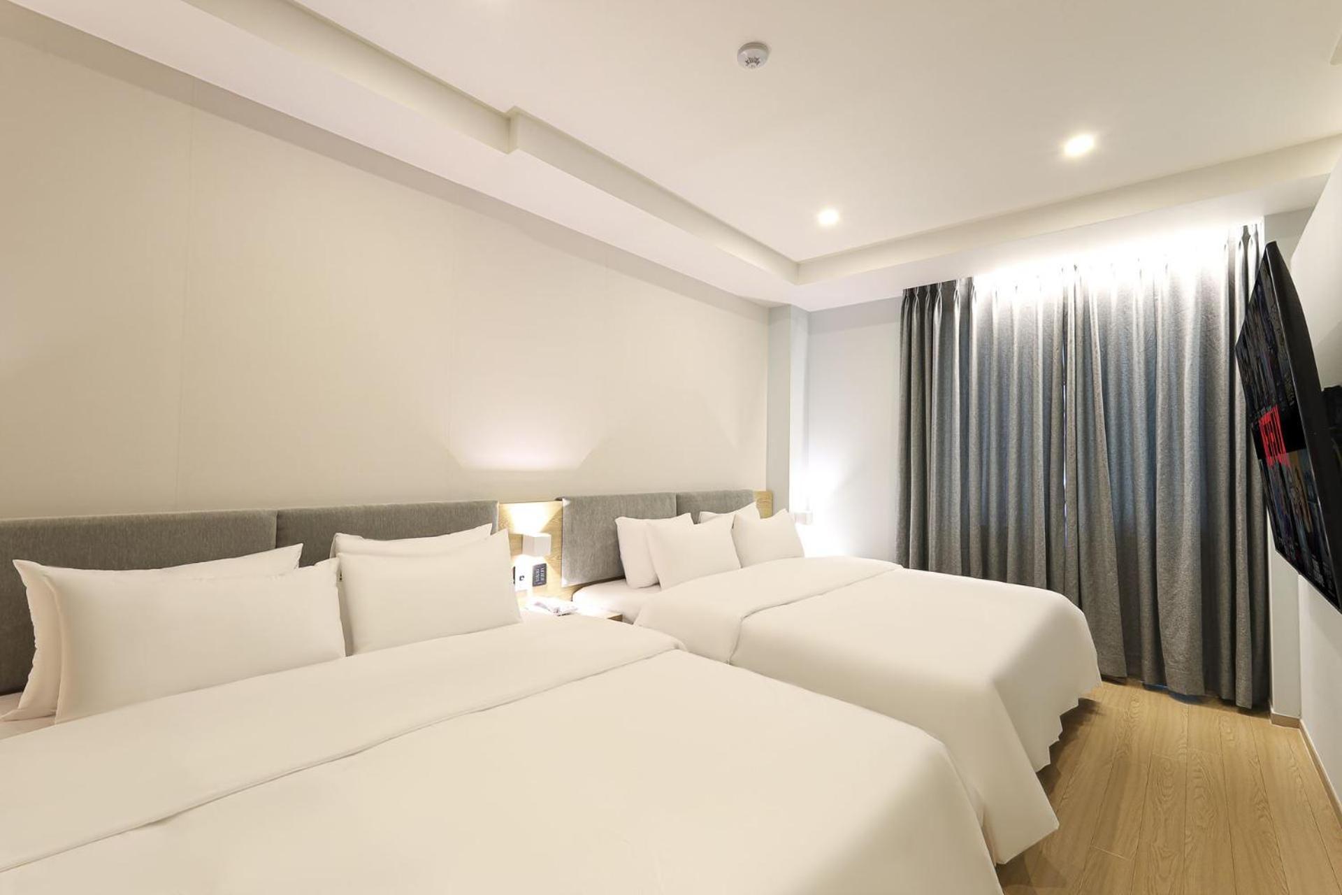 Hound Hotel Чханвон Экстерьер фото