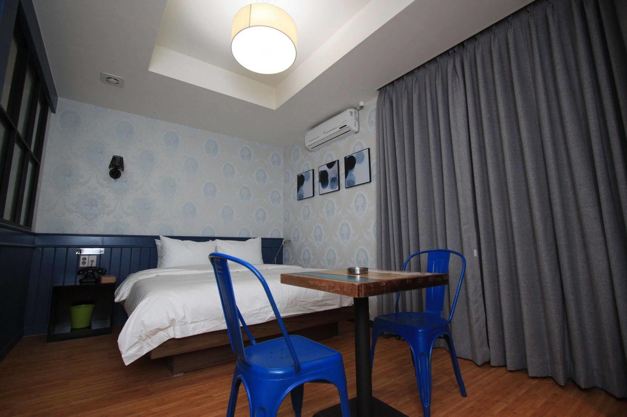 Hound Hotel Чханвон Экстерьер фото